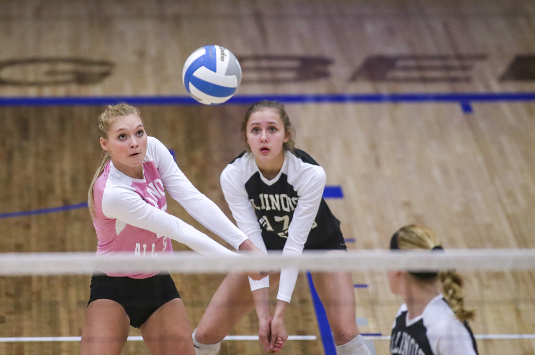 111918-volleyball-017